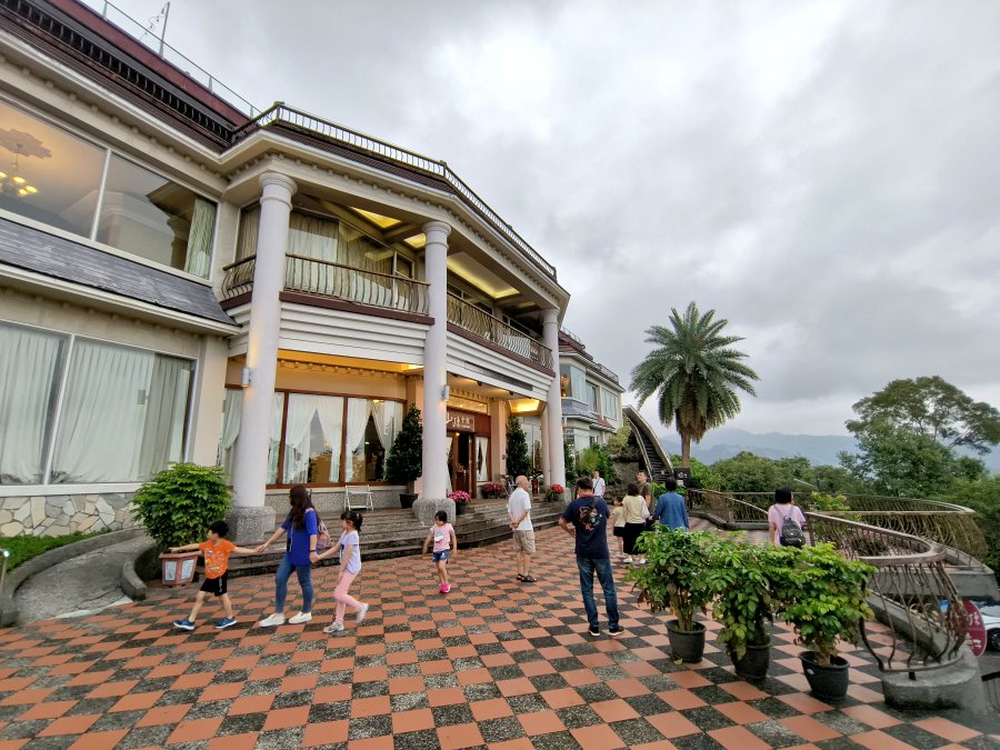 山頂會館景觀餐廳