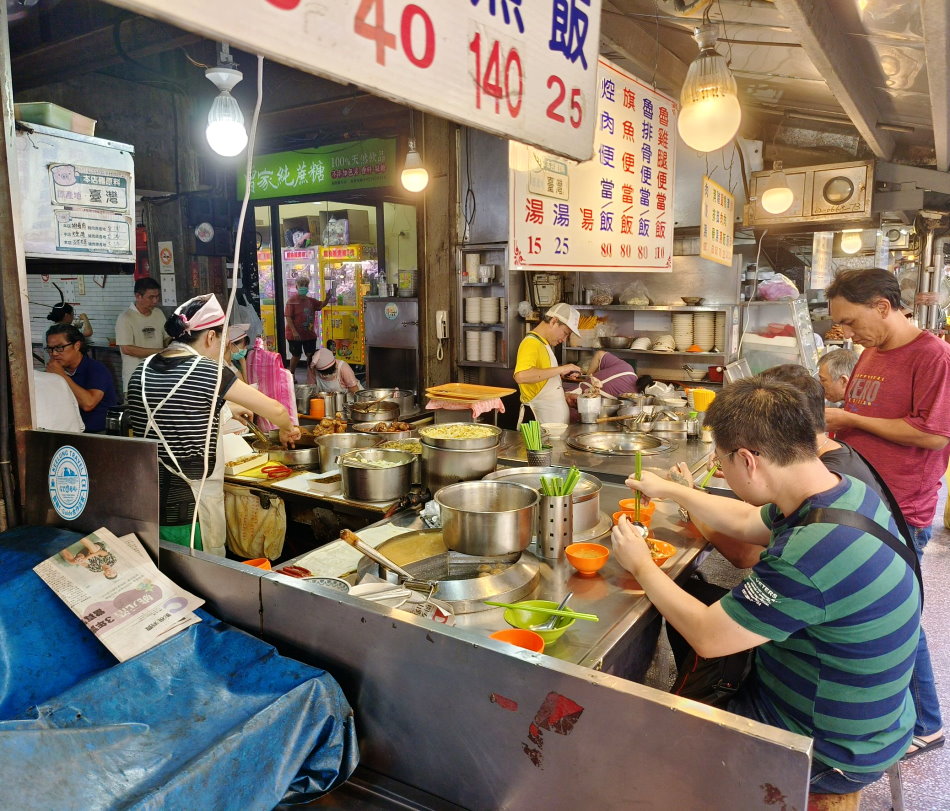 基隆廟口21號魯排骨飯